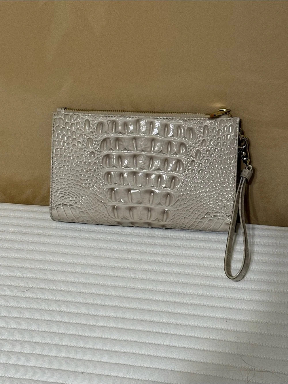 Brahmin Daisy Wristlet - Picture 3 of 5